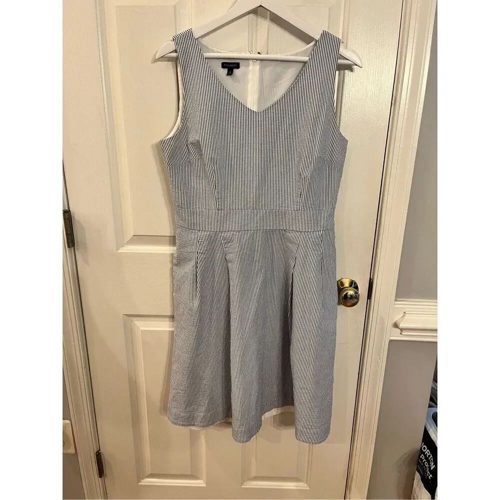 Talbots Blue & White Seersucker Sleeveless Full Skirt Dress sz 10 NWOT